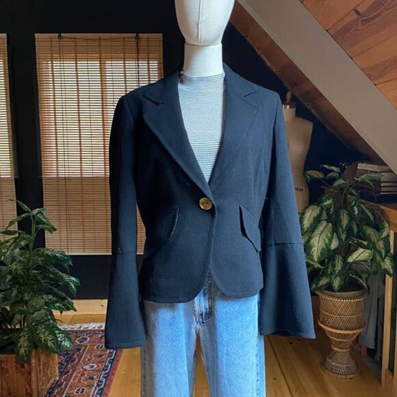 Ellen Tracy Jackets & Blazers - Ellen Tracy Bell Sleeve Jacket